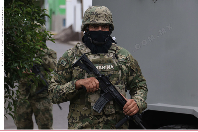 Secretaría de Marina asegura 1 mil 200 litros de combustible y detiene a tres personas en Jalisco, señaló la propia dependencia.