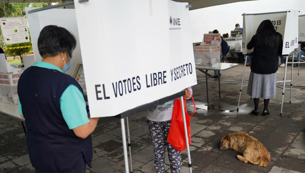 Sheinbaum plantea propuesta de reforma electoral: menos gasto a partidos, sin plurinominales y con cambios en ayuntamientos