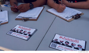 Propaganda para consulta popular sobre juicio a expresidentes