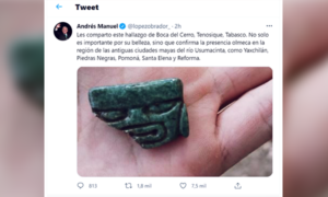 Tweet del presidente de México mostrando una cabeza olmeca de jade