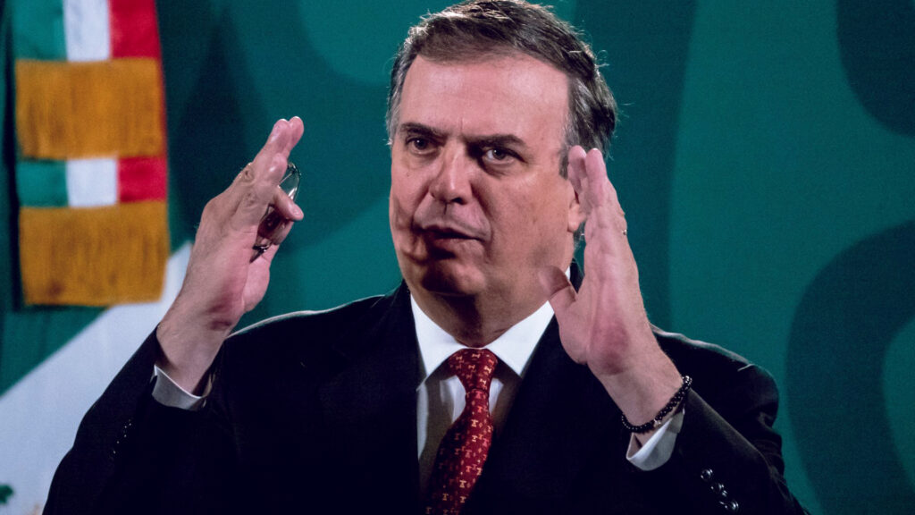 México va a incrementar producción de calzado con decreto que prohíbe importación temporal de zapatos terminados, señaló Marcelo Ebrard