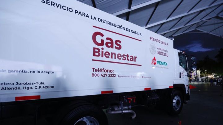 Camión repartidor de Gas Bienestar