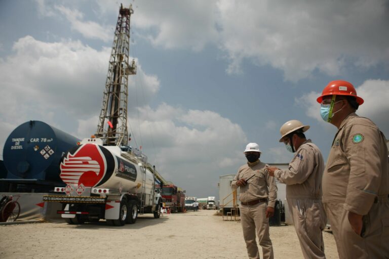 Petróleos Mexicanos (Pemex) producirá 1.8 millones de barriles diarios de hidrocarburos líquidos a lo largo del sexenio