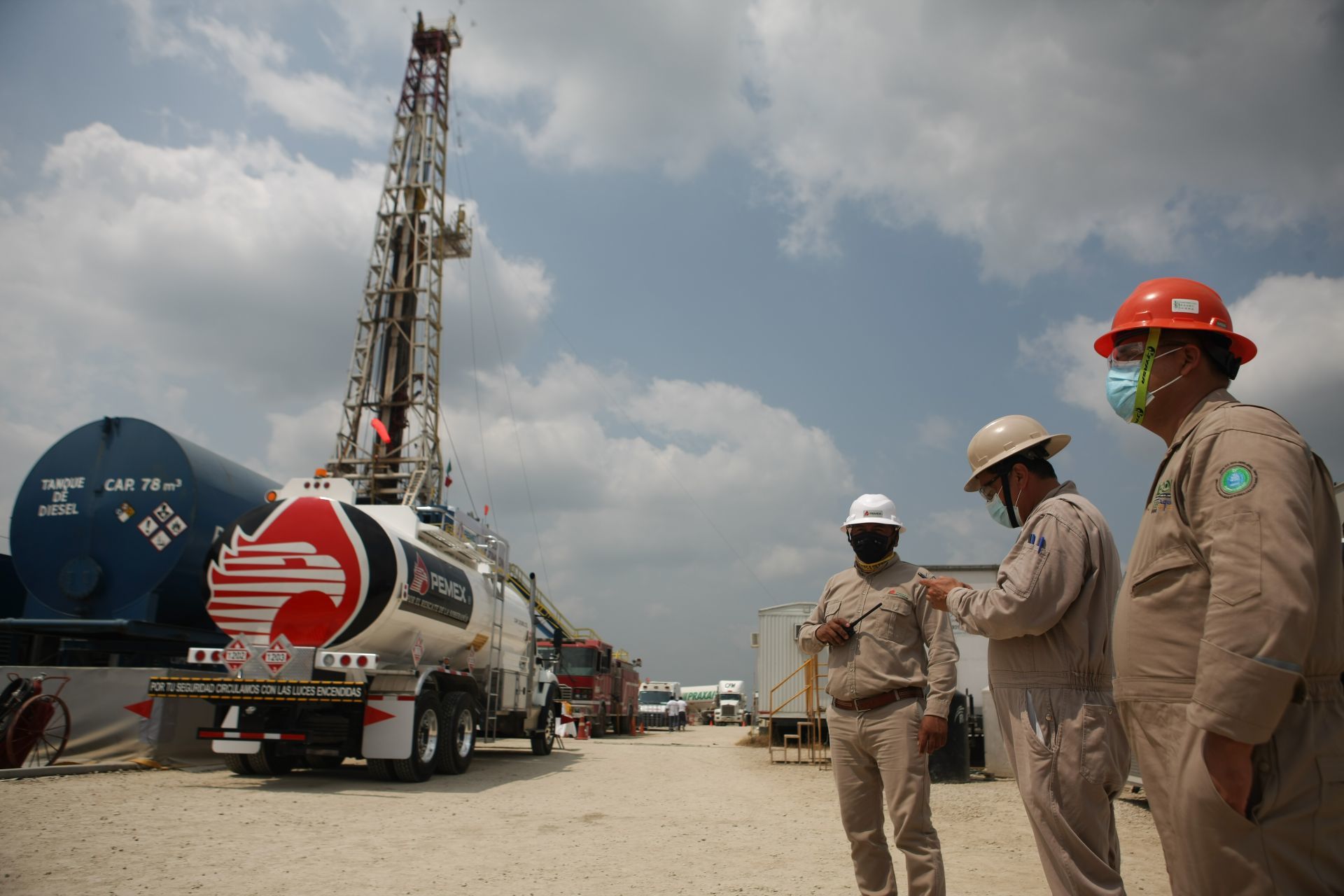Petróleos Mexicanos (Pemex) producirá 1.8 millones de barriles diarios de hidrocarburos líquidos a lo largo del sexenio