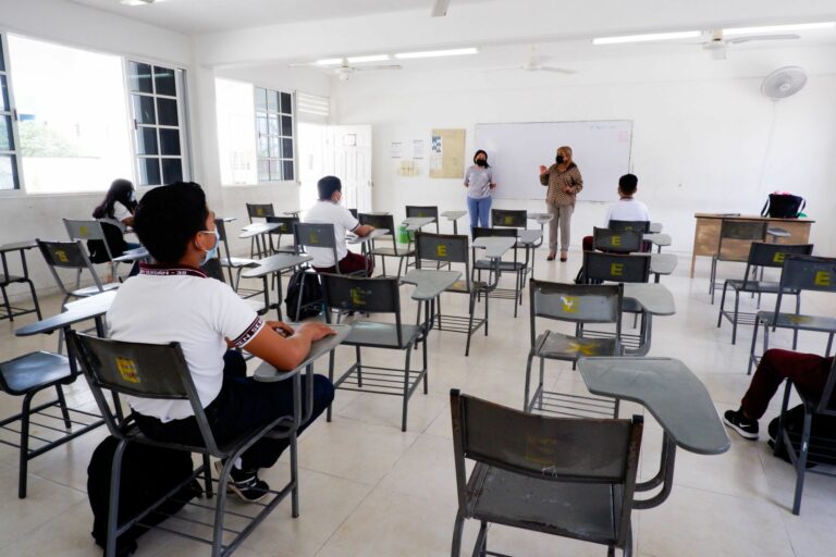 Con el objetivo de atender a estudiantes de nivel básico en Chihuahua, el gobierno de México destina 3 mil 574 millones 245 mil pesos