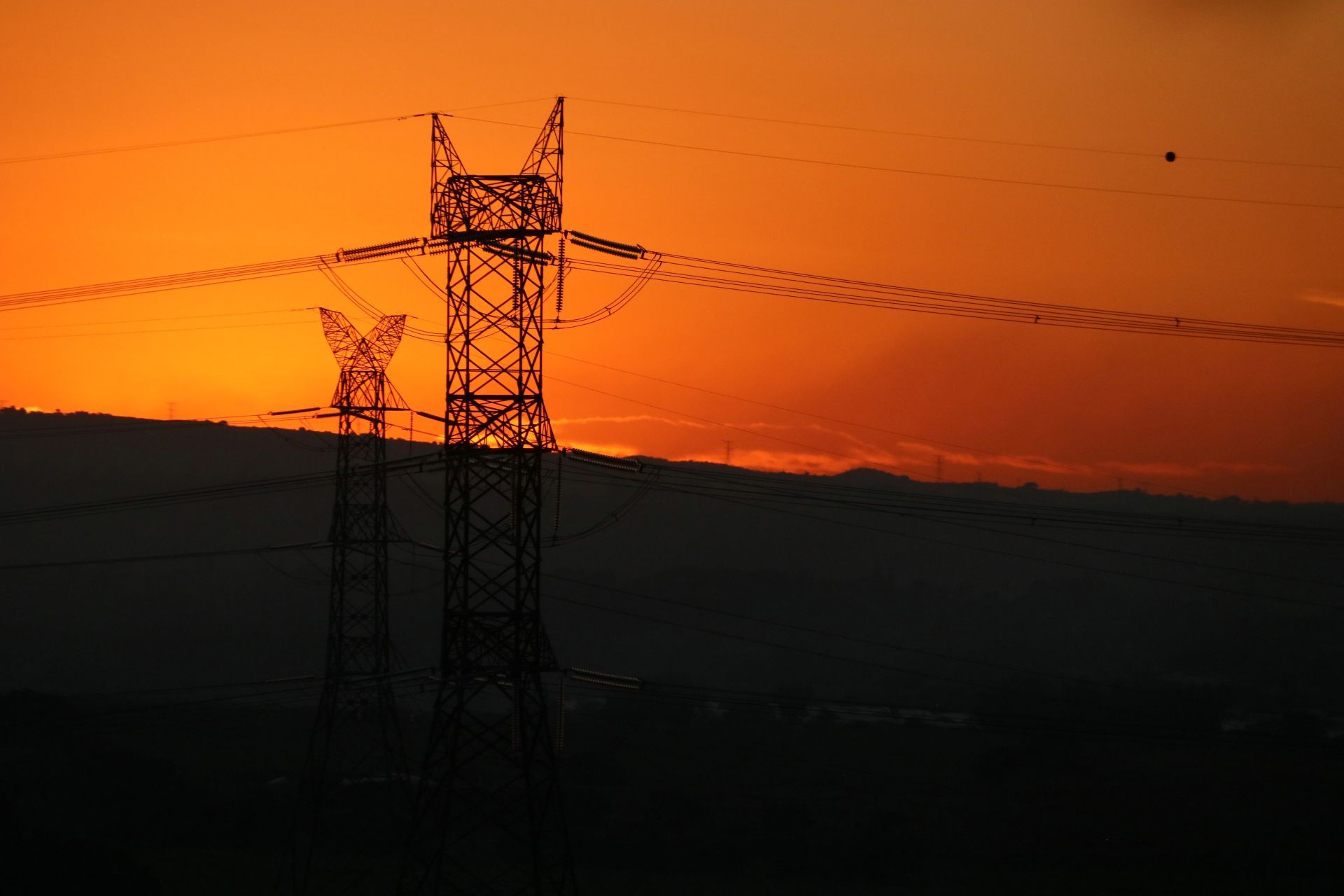Gobierno federal regularizará a sociedades de autoabasto para que paguen transmisión eléctrica que antes no cubrían