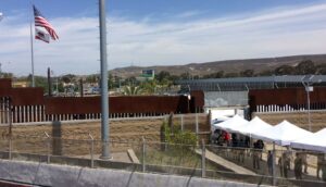 El modelo humanitario de México reduce los cruces ilegales en un 78% y brinda citas migratorias en línea para migrantes mexicanos