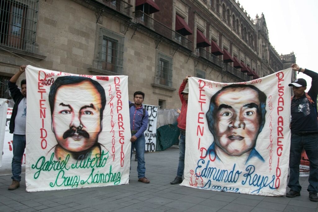 Estado mexicano dejó evidencias escandalosas de haber sido el responsable directo de la desaparición forzada de dos luchadores sociales aquel 25 de mayo de 2007: Gabriel Alberto Cruz Sánchez y Edmundo Reyes Amaya