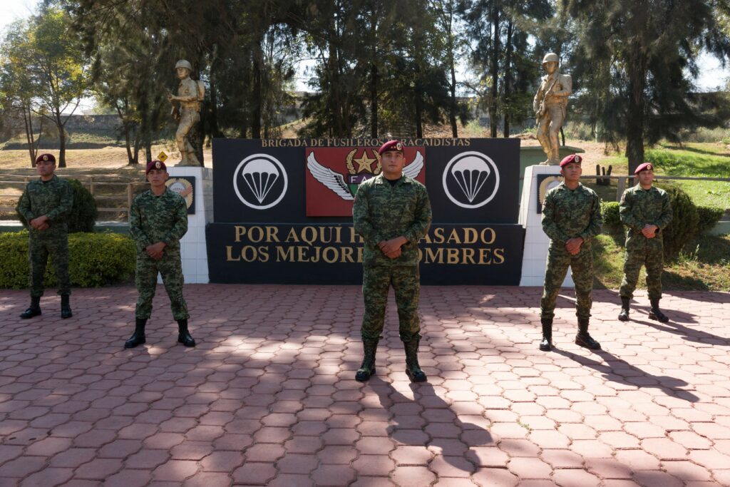 Militares