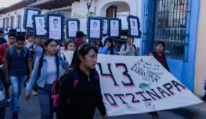 La presidenta Claudia Sheinbaum rechaza absolución sin explicación tras fallo en caso de los 43 normalistas de Ayotzinapa