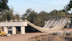 desplome del puente El Quelite, en Sinaloa
