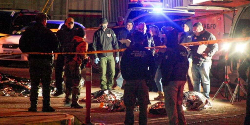 Las autoridades federales identificaron inicialmente a ocho personas como las probablemente responsables de la muerte de 39 migrantes en el incendio en la estación migratoria de Ciudad Juárez, Chihuahua, Rosa Icela