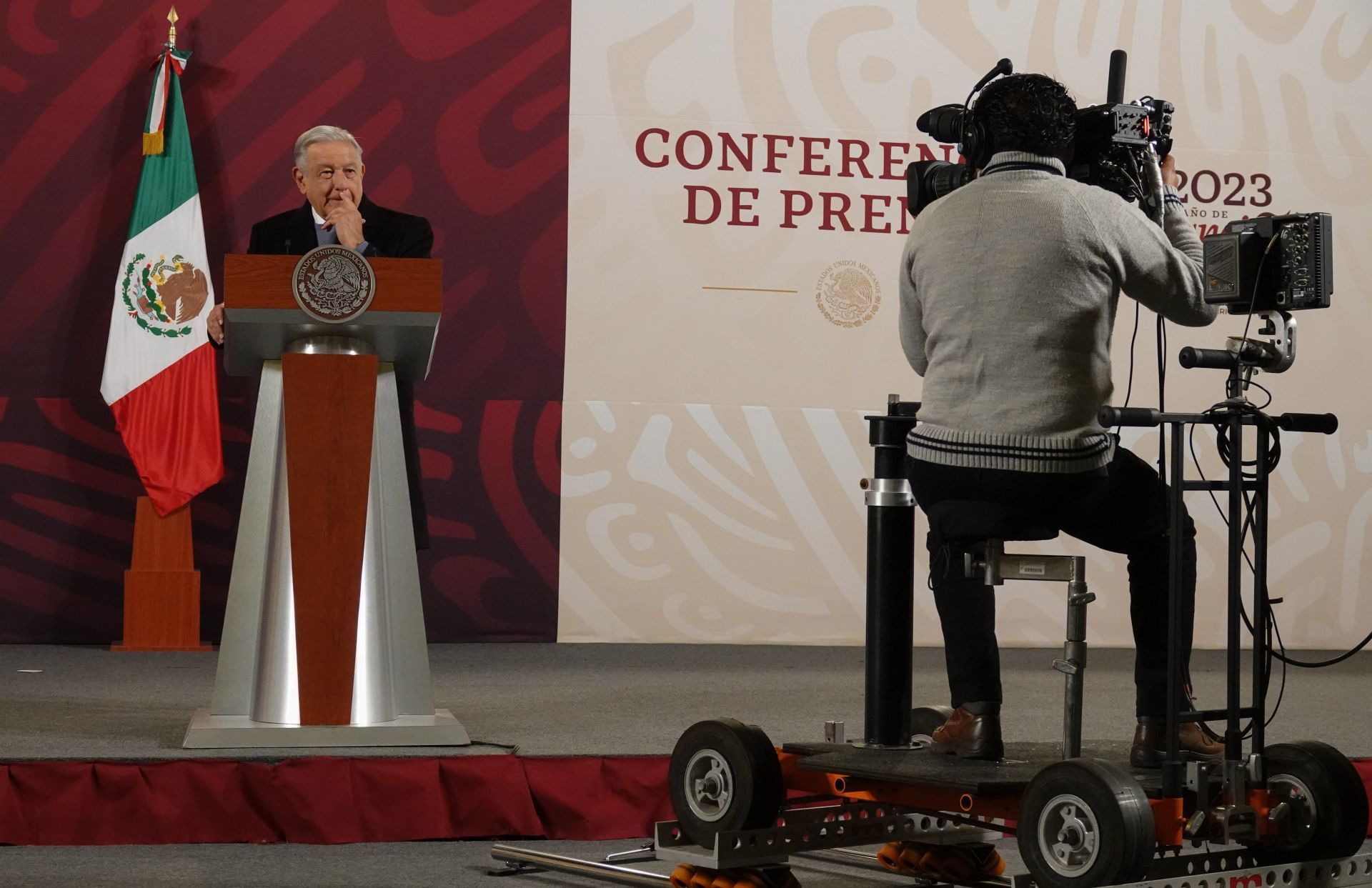 En conferencia de prensa el presidente Andrés Manuel López Obrador dijo: “Yo le tengo mucho cariño al PRD. Tengo muy buenos recuerdos"