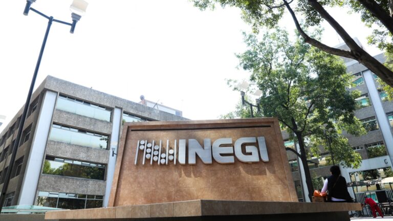 La formación bruta de capital fijo en agosto de 2024 disminuyó1.9% en términos reales, con respecto al mes pasado