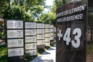Detienen a exmagistrada por presunto encubrimiento en el caso Ayotzinapa y desaparición de evidencia