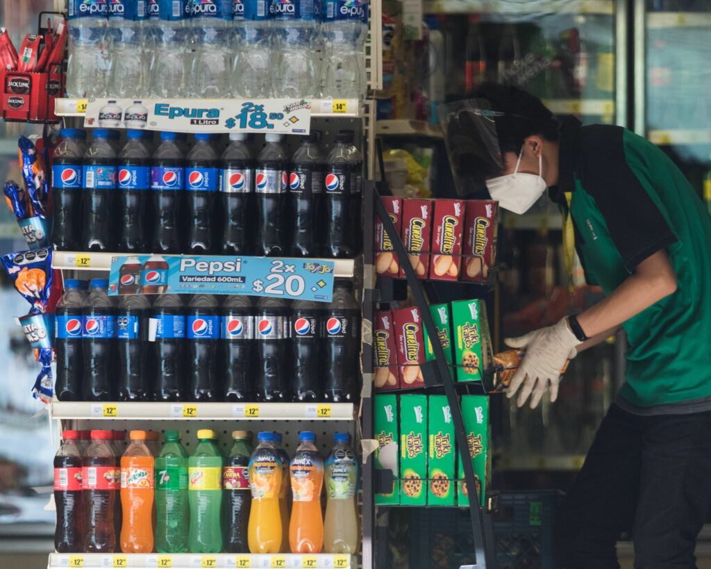 Sheinbaum instruye diálogo con Cooperativa Pascual por aumento del IEPS a bebidas azucaradas; Salud y Hacienda revisará