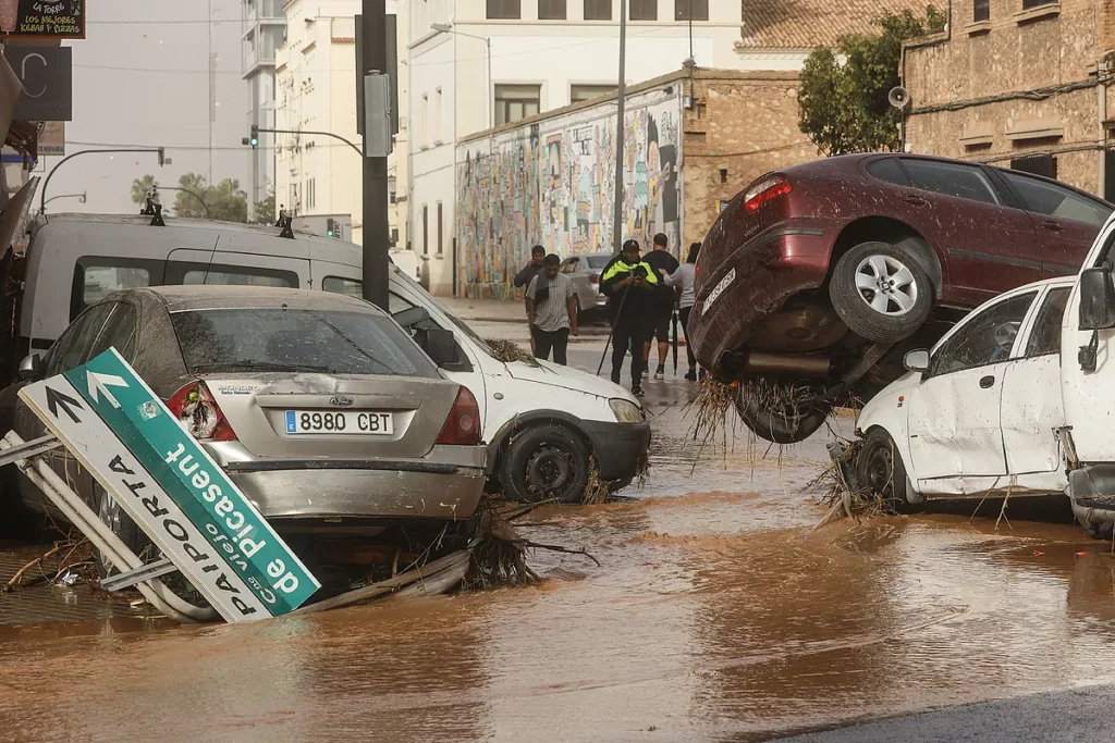 Una depresión aislada en niveles altos (Dana) azotó ayer martes la zona de Valencia, la tercera ciudad más poblada de España