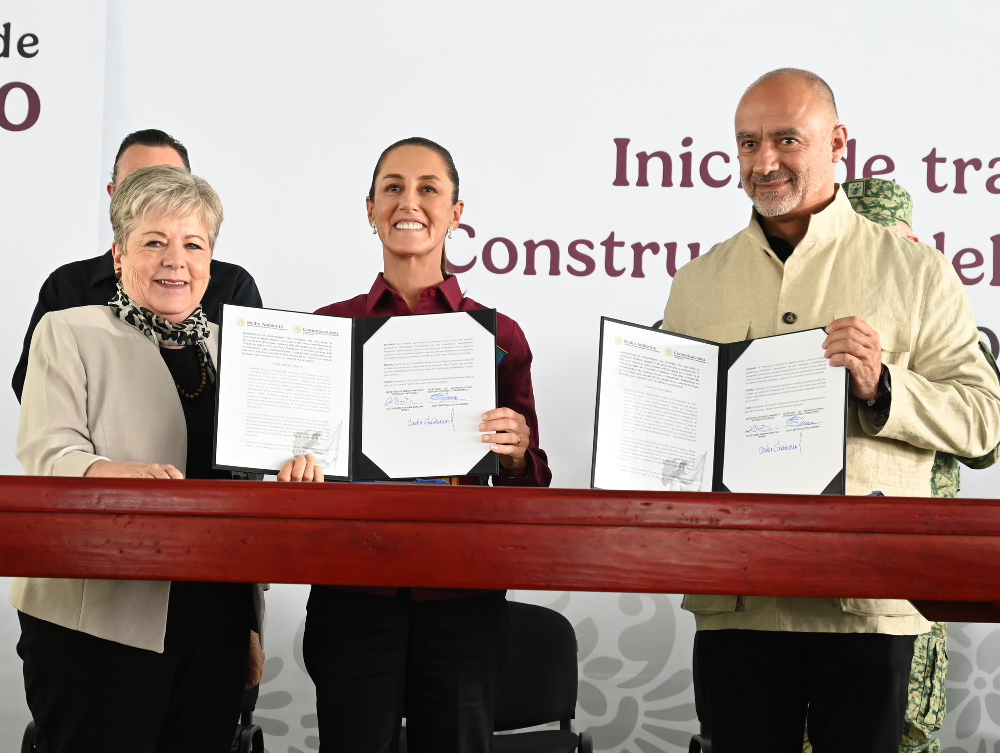 Claudia Sheinbaum dio el banderazo de inicio de la construcción del tren México-Querétaro, proyectó que la obra estará lista en tres años