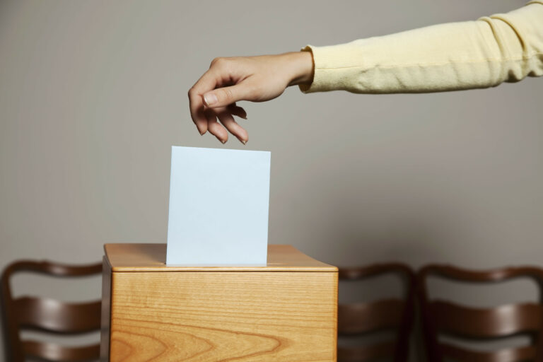 La Comisión de Reforma Electoral abre audiencias y consultas con apoyo del INE y el Tribunal Electoral rumbo a 2026.