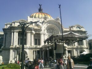 Los cobros de inscripción y reinscripción del Instituto Nacional de Bellas Artes desaparecerán, anunció titular de la Secretaría de Cultura, Claudia Curiel de Icaza.
