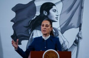 Claudia Sheinbaum busca eliminar burocracia y corrupción con nueva la nueva Ley de Simplificación y Digitalización.