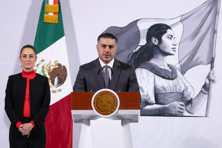 El secretario de Seguridad y Protección Ciudadana, Omar Harfuch confirma ‘modus operandi’ del llamado huchicol: ‘almacenan’ en carrotanques