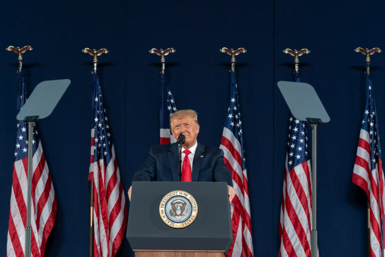 La extraterritorialidad jurídica de Trump de considerar a los cárteles del narcotráfico mexicanos como grupos “terroristas” es abusiva