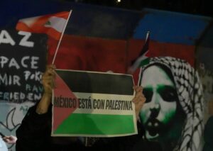 La urgencia de lo que ocurre en Gaza es un llamado a recuperar ese papel activo del periodismo del que hablaba el Informe MacBride