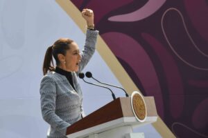 La presidenta Claudia Sheinbaum Pardo convocó al pueblo a asistir, al Zócalo capitalino, y a defendera nuestra patria y su soberanía