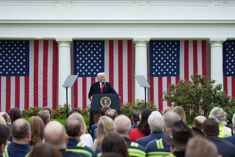 Las políticas de Trump buscan sustituir el paradigma del liberalismo económico, pero no anular el capitalismo: con los aranceles recíprocos, EU estima generar ingresos durante la próxima década por 6 billones de dólares