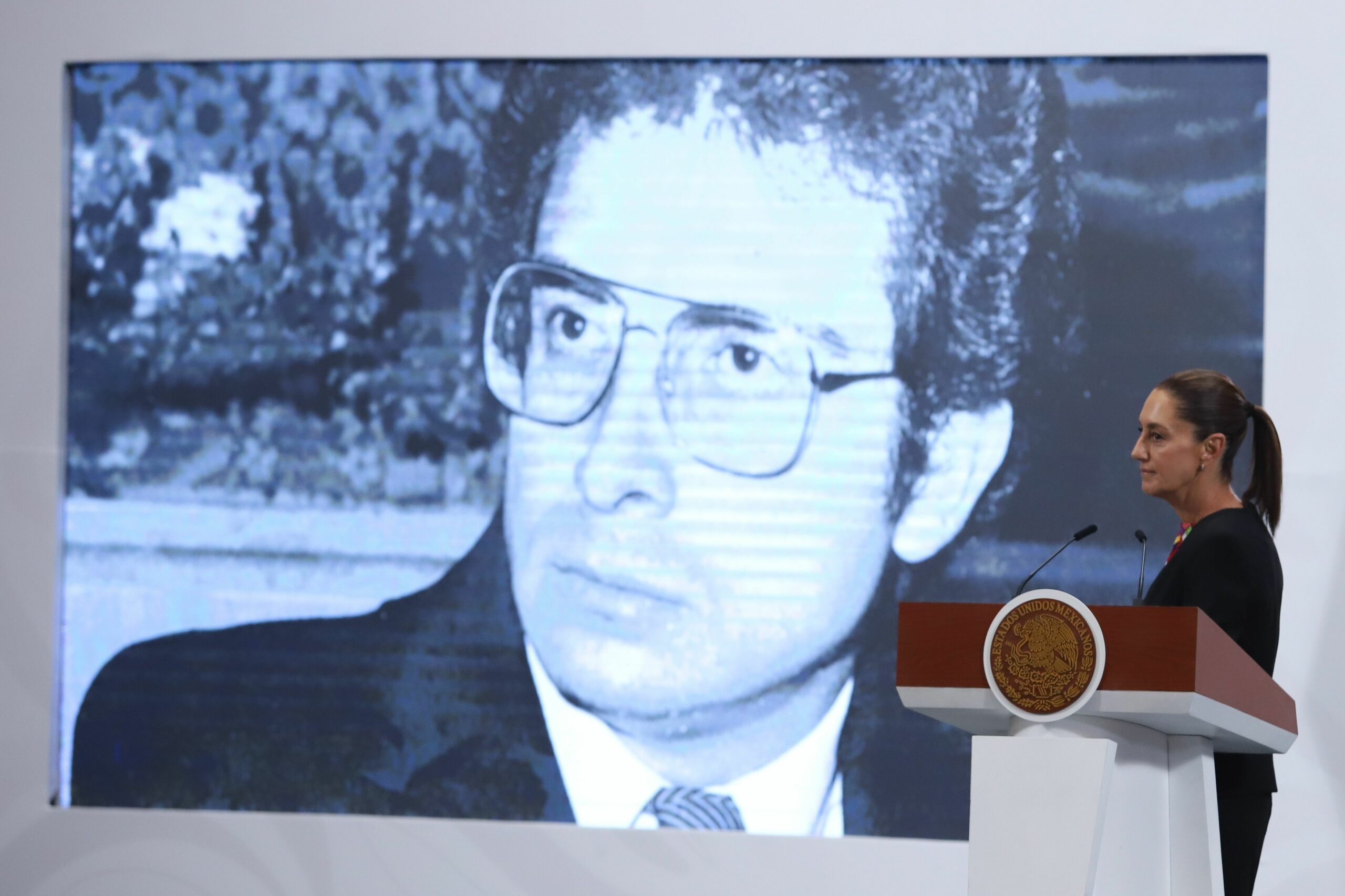 Metadescripción: Sheinbaum acusa a Zedillo de "falsa defensa de la democracia"; le recuerda imposición de la Corte en 1994 y el Fobaproa.