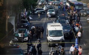 La presidenta Claudia Sheinbaum, exige justicia tras asesinato de colaboradores de Clara Brugada en ataque directo en CDMX