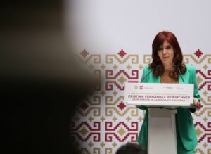 Los tres miembros Corte Suprema de Justicia de la Nación de Argentina, ratificaron el pasado 10 de junio la condena contra Cristina Fernández