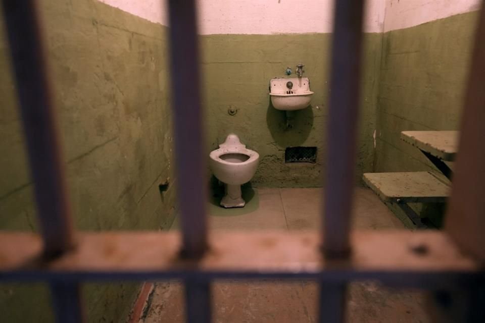 México busca repatriación a migrantes detenidos en “Alcatraz de los caimanes” en EU, para evitar posibles violaciones a susderechos humanos
