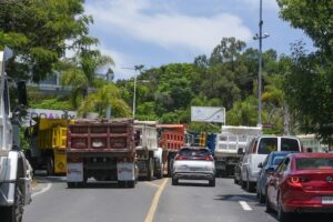 Claudia Sheinbaum respaldó operativo contra extorsión en Edomex y pidió investigar bloqueos ligados al crimen