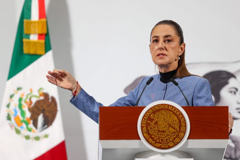 Sheinbaum critica a opositores por pedir intervención de EE. UU.: "son los mismos conservadores de antes".