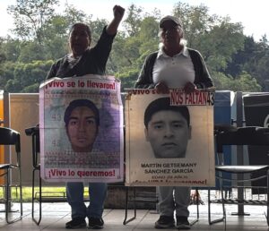 A 11 años de la desaparición de los 43 normalistas, familias enteras exigen verdad, justicia y regreso del GIEI.