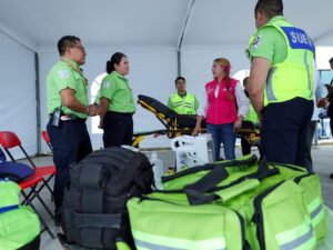 Salud federal despliega 471 brigadas médicas en 5 estados por emergencia de lluvias para atender a damnificados y prevenir dengue.