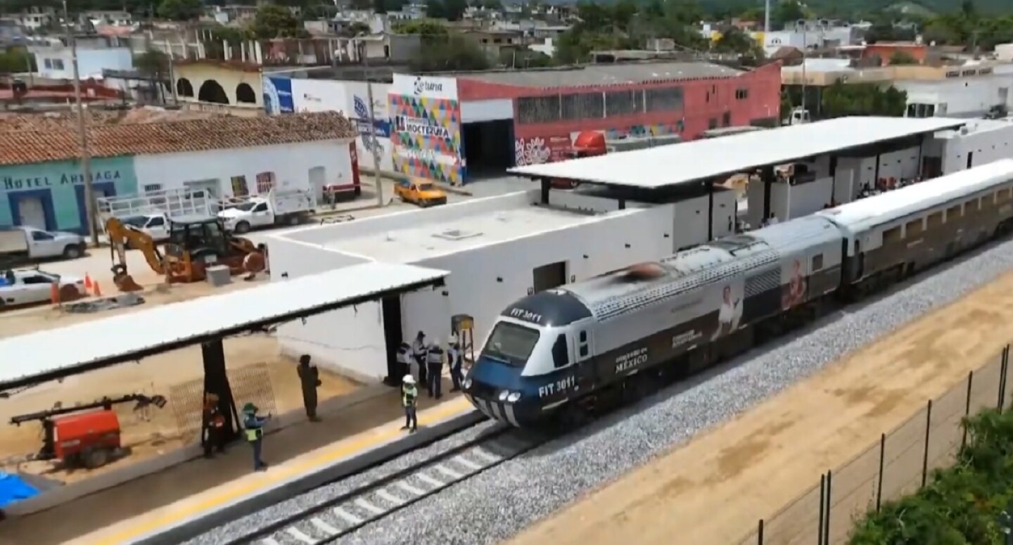Tren "El Tehuanito" inicia en diciembre en el Istmo; CIIT avanza en Línea K a Guatemala y obras portuarias