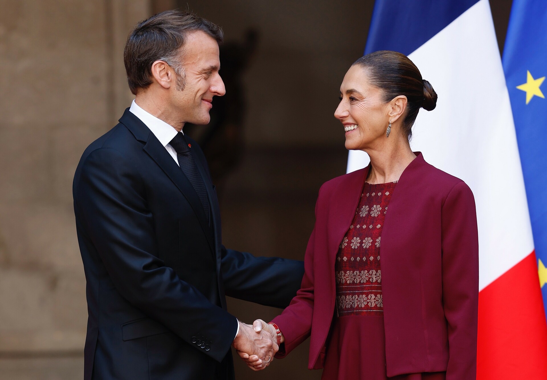 Sheinbaum y Macron relanzan Consejo Estratégico; acuerdan intercambio temporal de Códices Azcatitlan y Boturini