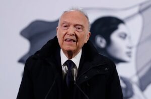 Sheinbaum confirma: Gertz Manero aceptó embajada y Ernestina Godoy asume FGR como encargada. Inicia proceso constitucional para nuevo fiscal.