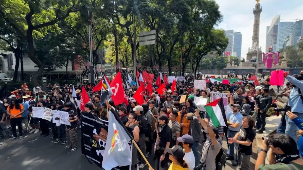 Marcha "Generación Z" es impulsada por Atlas Network y la derecha (Fox, Claudio X.), denuncia Infodemia; gastan 90 mdp