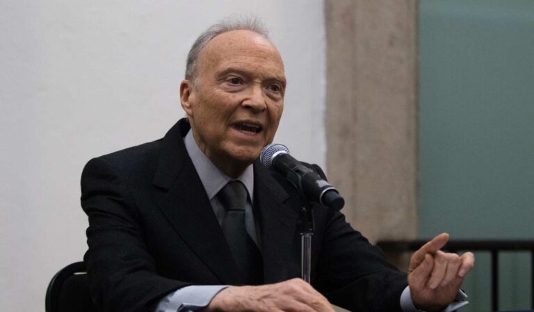 Sheinbaum confirma renuncia de Gertz Manero a la FGR: "se cumplió un periodo". Destaca coordinación en seguridad.