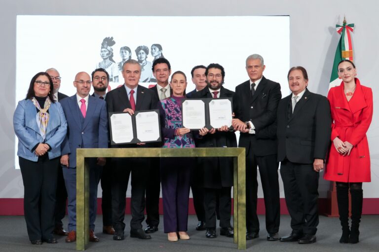 Salario mínimo 2026 aumentará 13%: STPS confirma nuevo monto de 315.04 pesos diarios (9,582 al mes). En Frontera Norte sube 5% a 440.87 pesos.