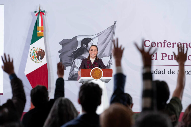 Sheinbaum desmiente al PAN sobre Ley General de Aguas: niega fin de la propiedad privada y aclara combate al mercado negro de concesiones.