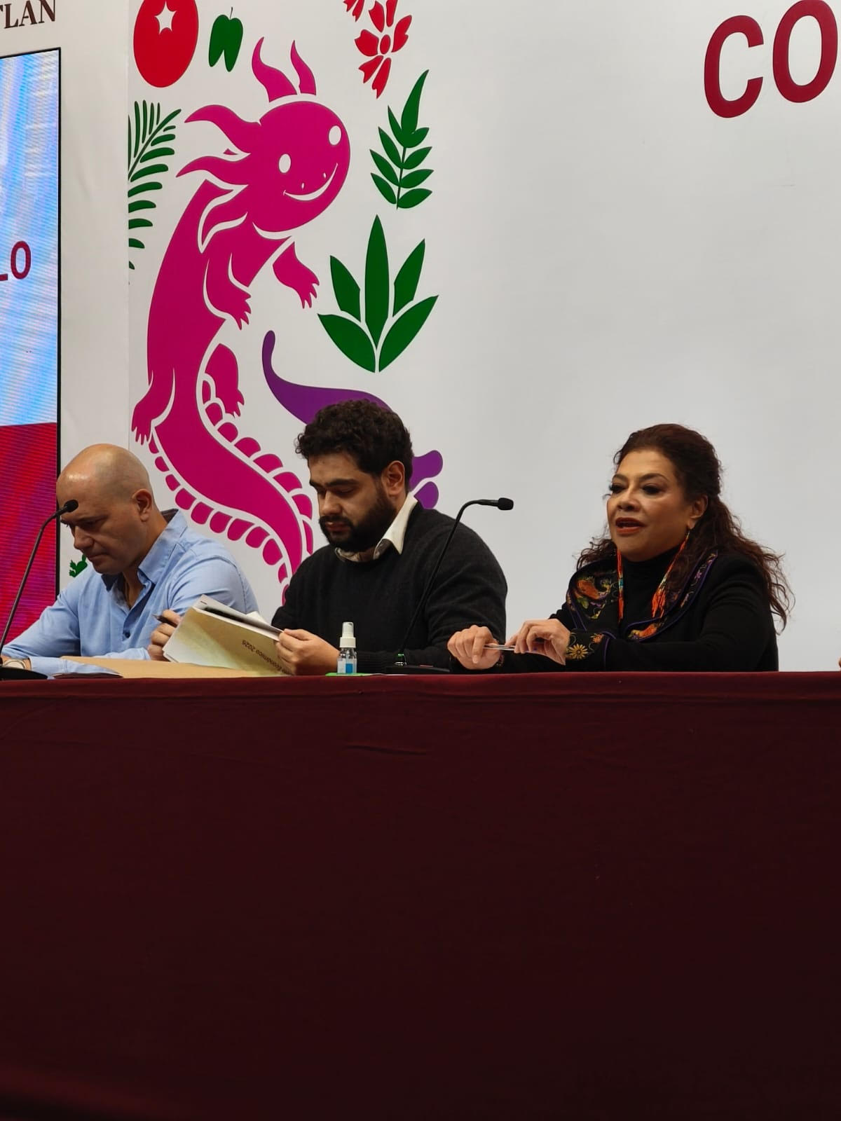 Clara Brugada presenta el Paquete Económico CDMX 2026 con 57 mil mdp para inversión pública. Destaca obras en agua, Utopías y Cablebús.