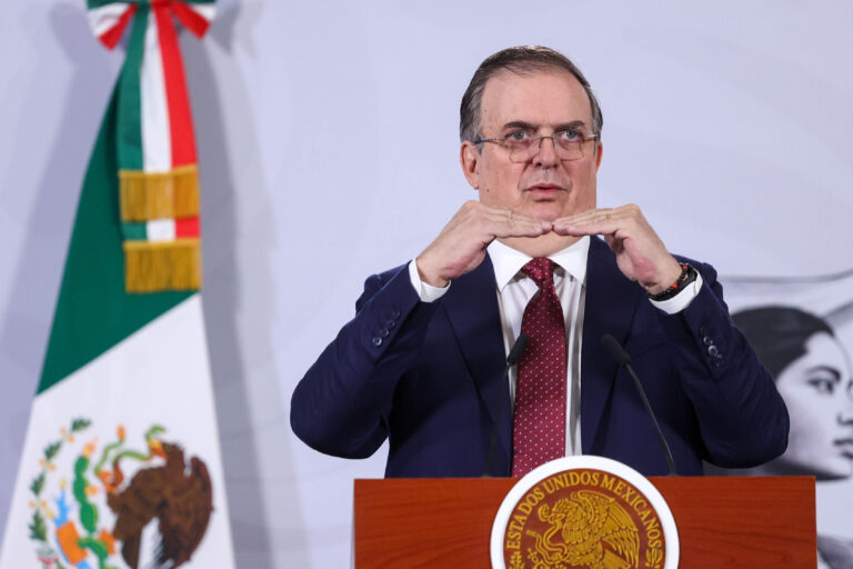 El Paquete de Polos de Desarrollo avanza con 15 proyectos en consolidación. Marcelo Ebrard detalla inversiones en automotriz.