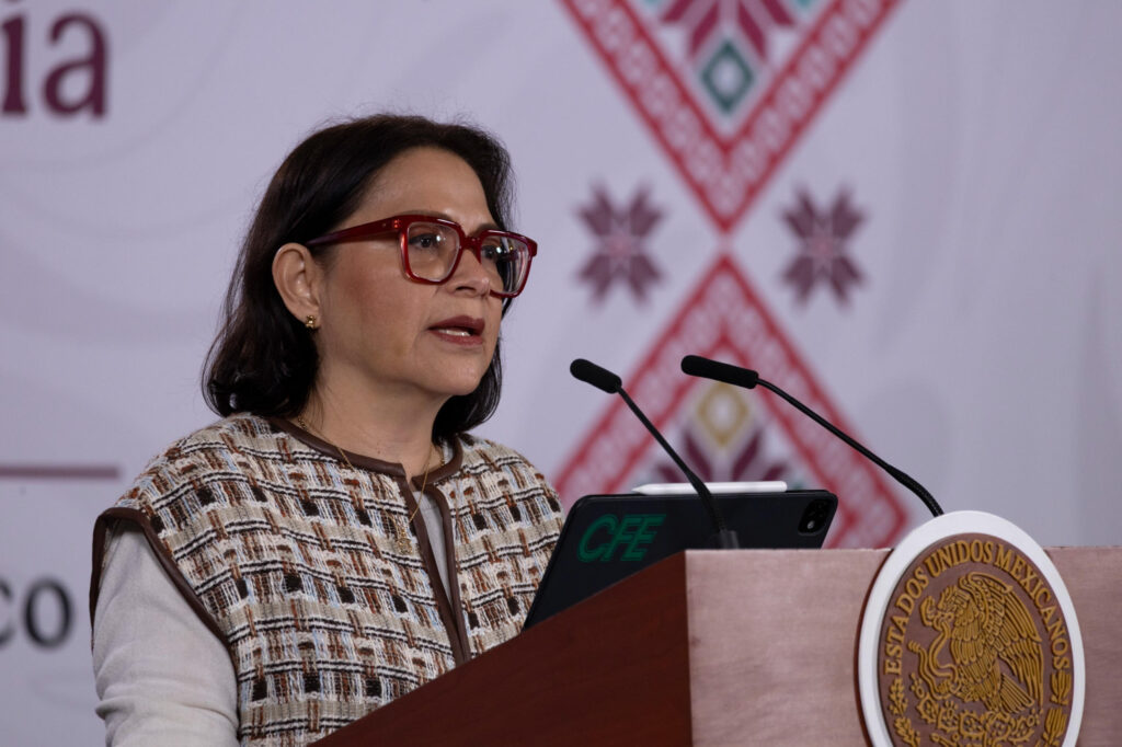 Gobierno anuncia inversión de 170 mil mdp para expandir el Sistema Eléctrico Nacional. CFE construirá 5 centrales y privados aportarán.